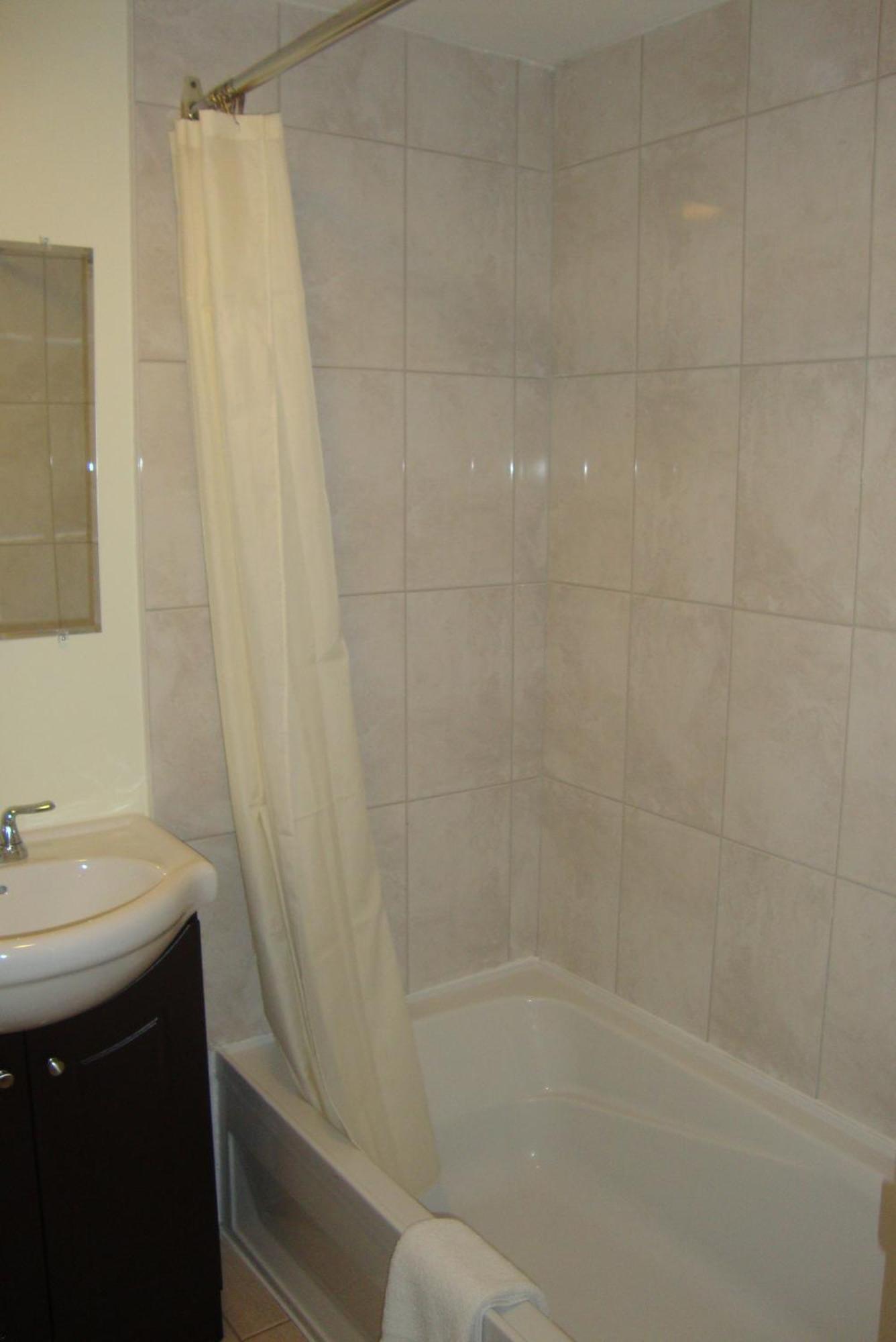 Royal Napanee Inn ナパニー エクステリア 写真